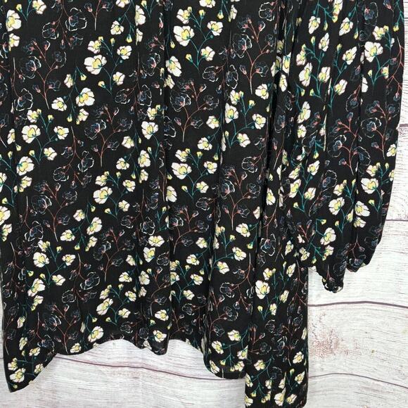 Jessica Simpson Floral Crinkle Fabric Crochet Lace Long Sleeve Top Size 3XL Plus - Picture 3 of 16
